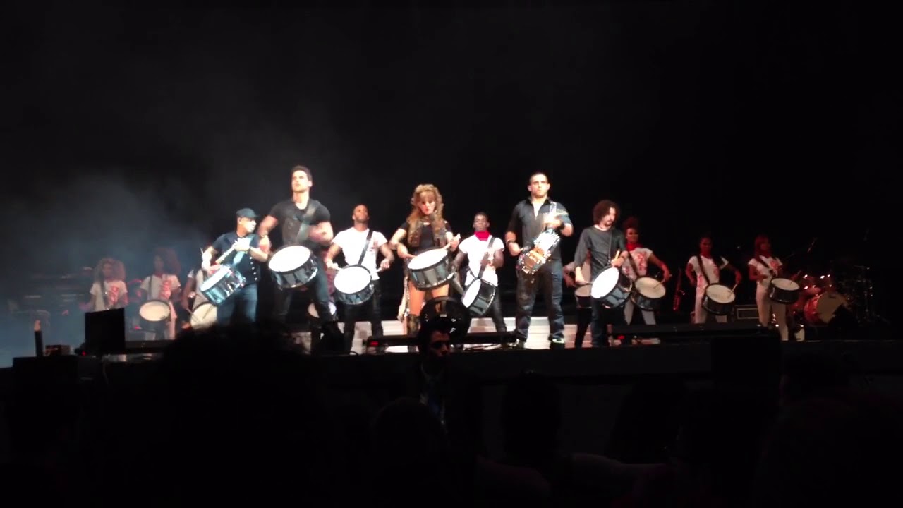 Hoy no voy a gritar (live) - Gloria Trevi
