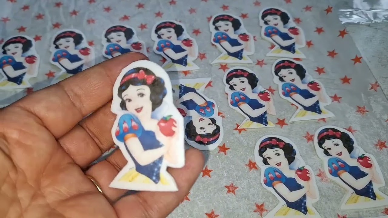 Cake topper o decoraciones comestibles para pasteles o cupcakes