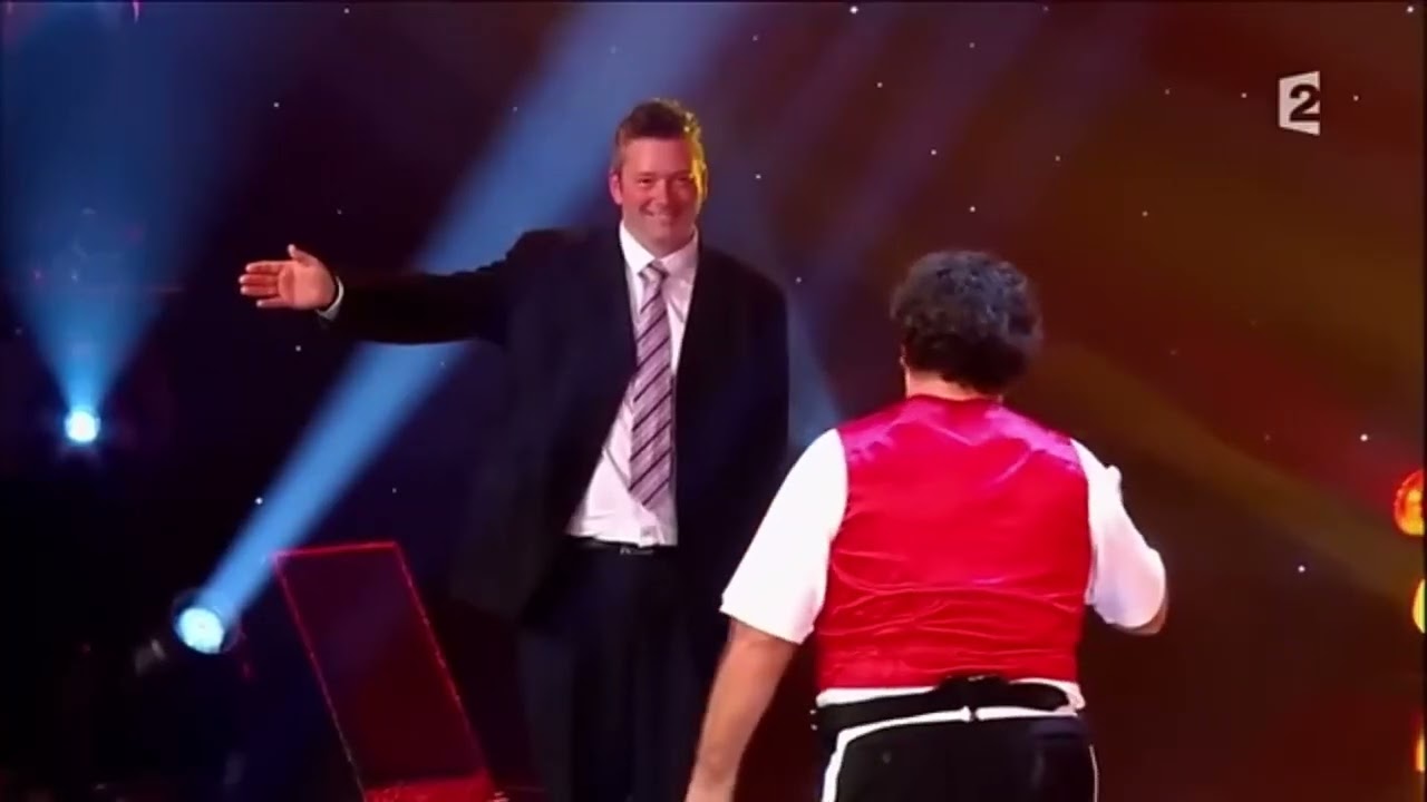 El genial clown David Larible realizando esta espectacular rutina con la ayuda de espectadores