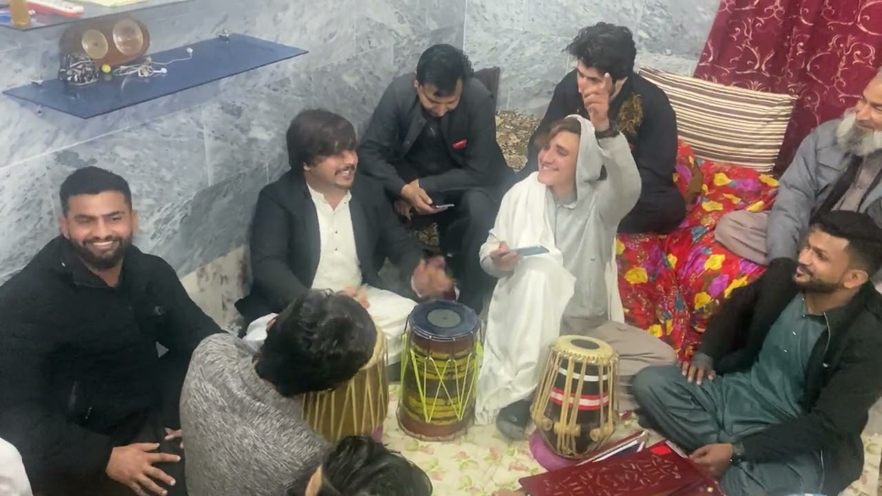 Chooti ho gei school ly di pohchy ishq gata ty #singer wahab Khan #hazara music Shahzad son vlogs