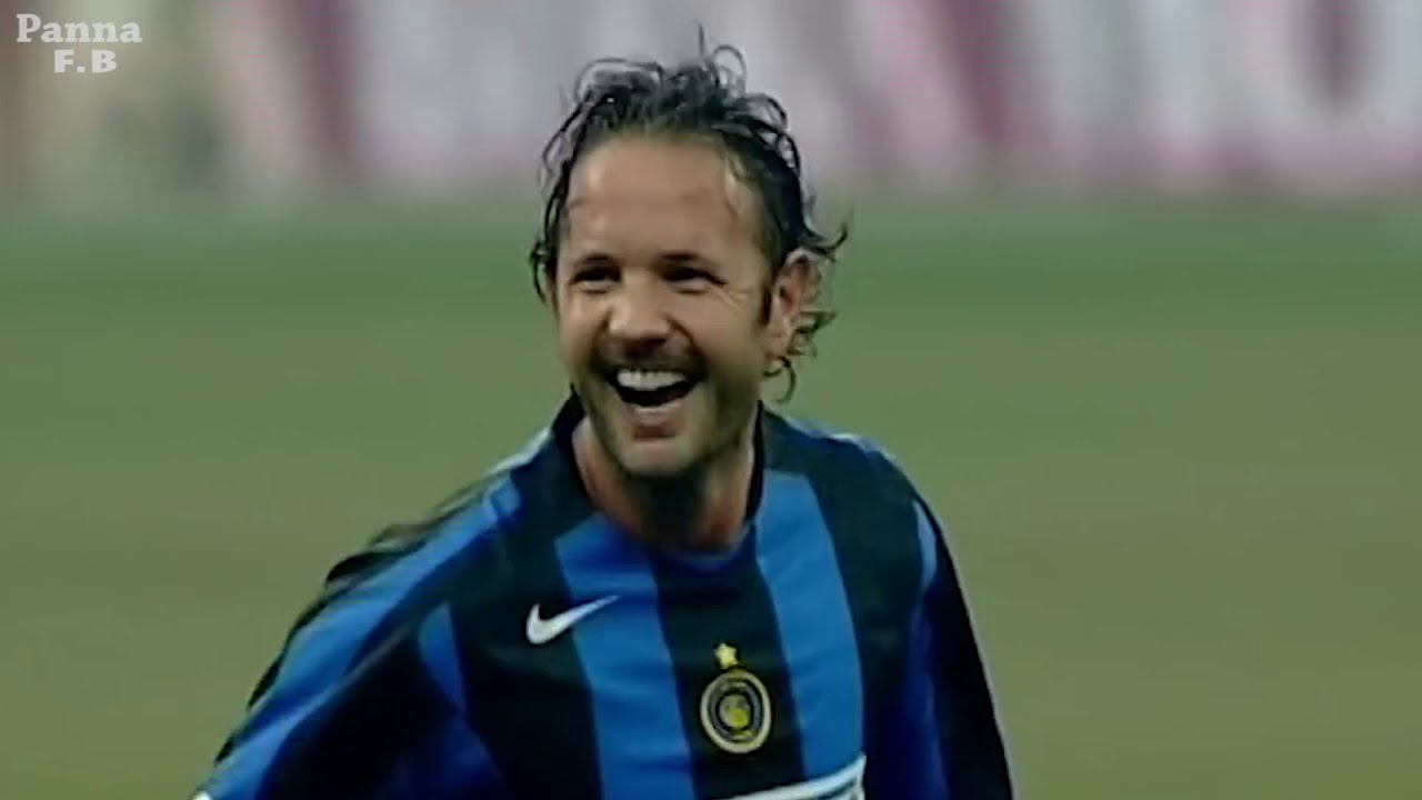 TOP 10 Legendary Free Kick Takers of All Time