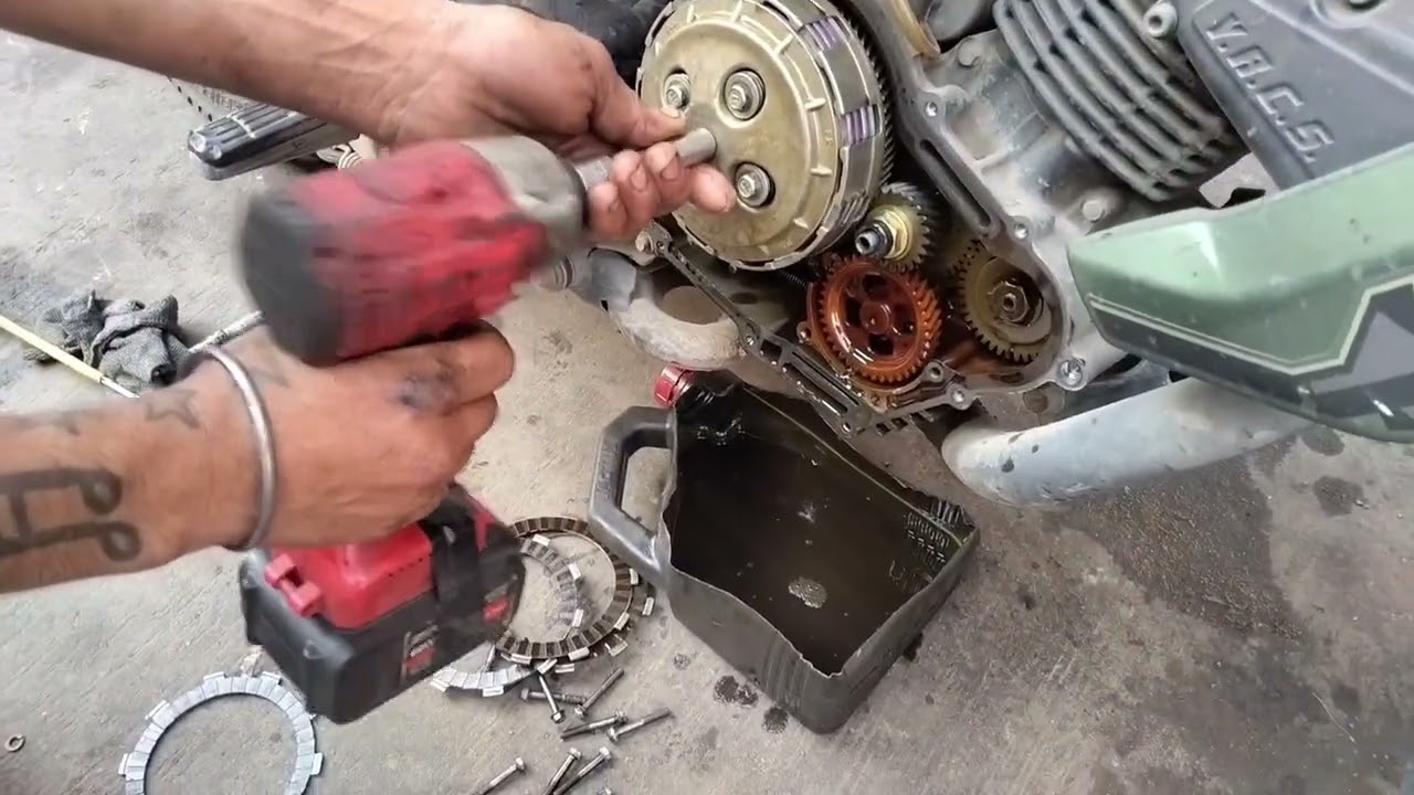 How to Change Clutch Plate in Yamaha FZ | Easy diy full video 