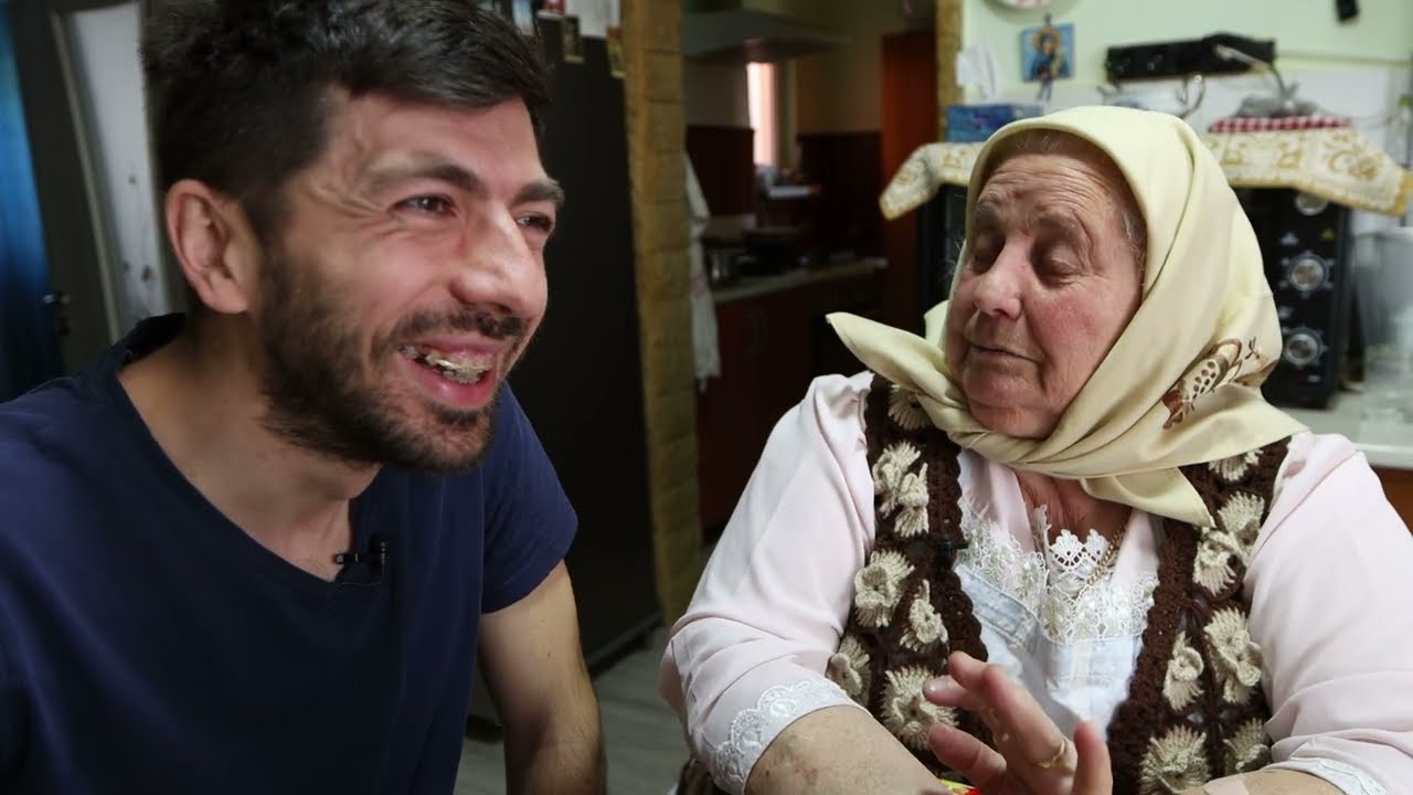 Bunica reacționează la comentariile voastre