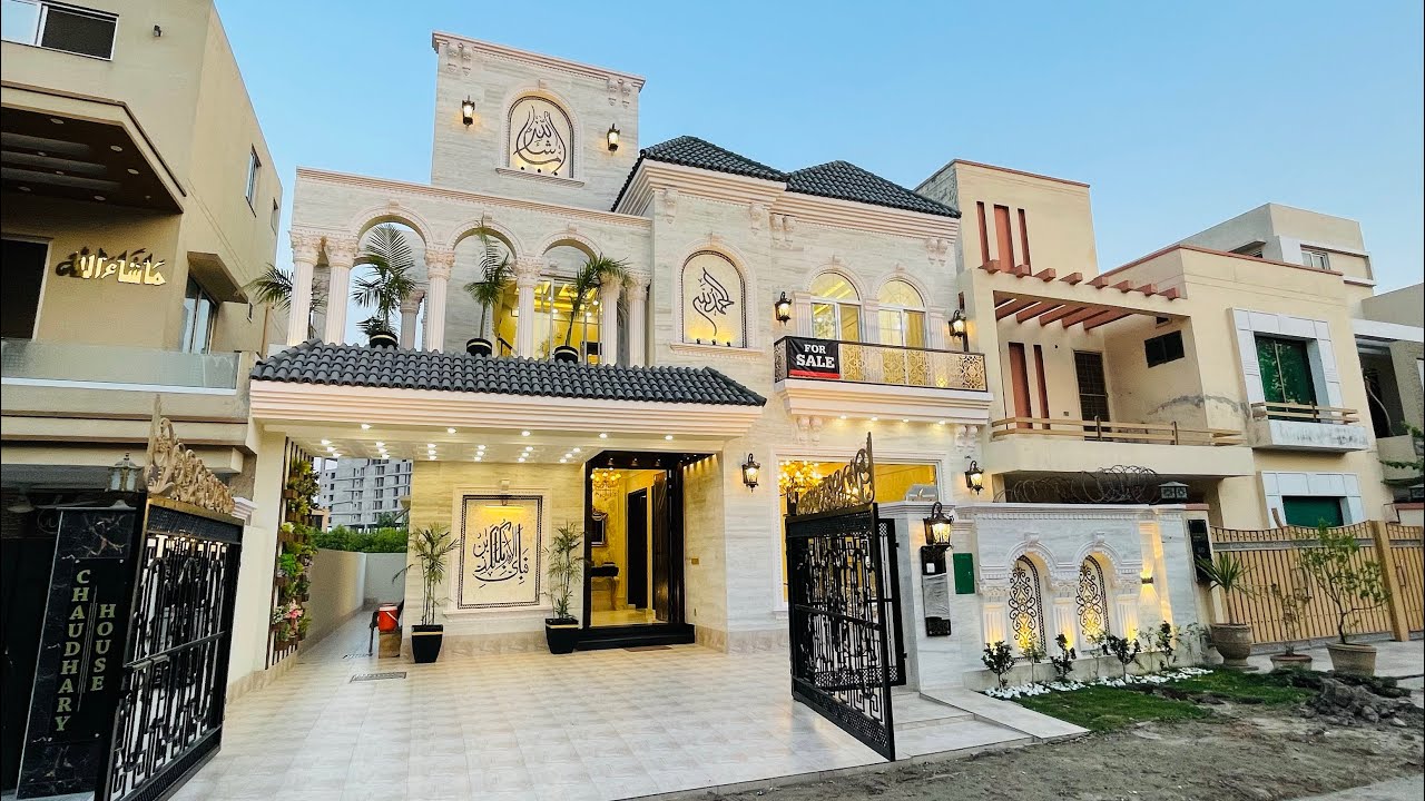 Luxurious 10 Marla Spanish House for Sale | Double Height Lobby | Bahria Town Lahore | 5 Bedrooms