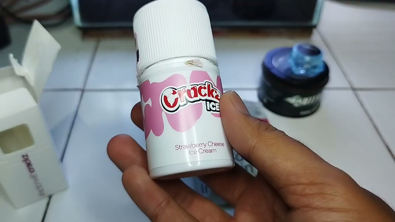 CRACKZ ICE || STRAWBERRY CHEESE ICE CREAM❗RASANYA DINGIN BANGETTT ❄🍃