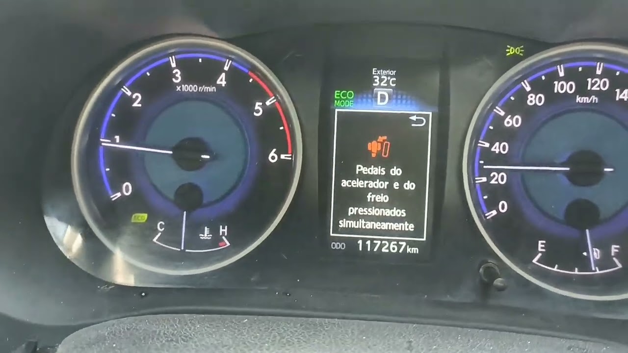 hilux 2016 em diante, mensagem no painel pedal do acelerador e freio pressionado