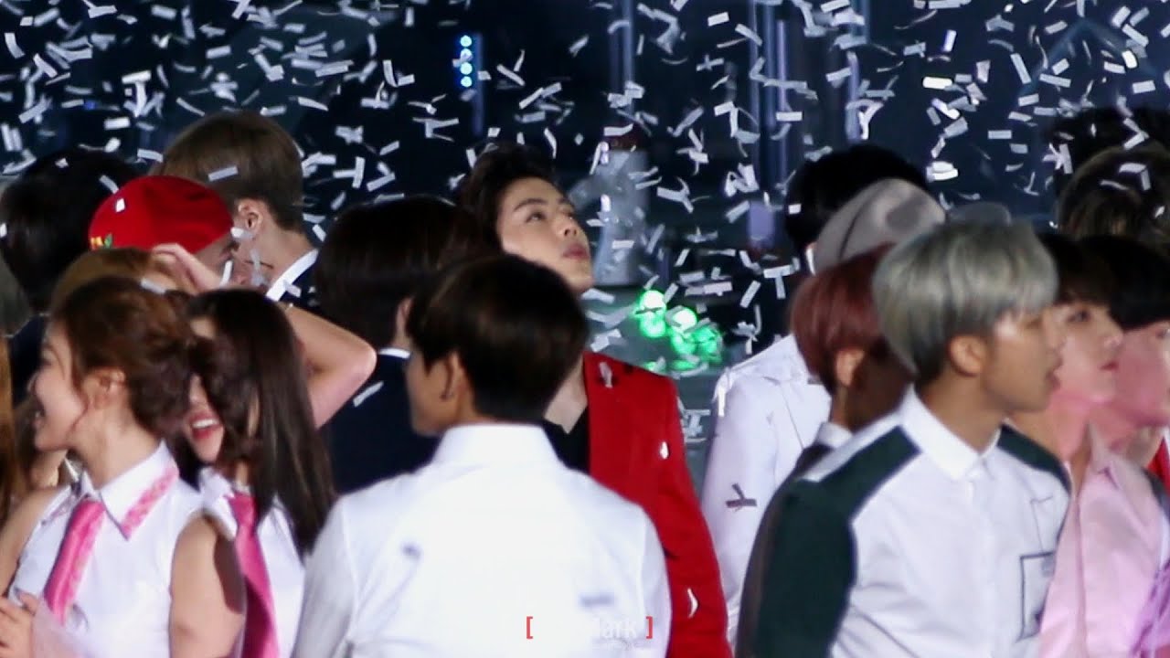 [FANCAM] 150523 DREAM CONCERT- Ending (Mark focus)