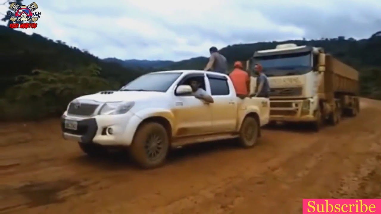 Toyota Hilux 4x4 Towing big Trucks full Hd