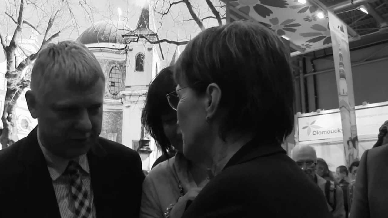 BRNO - REGIONTOUR - ministryně kultury ALENA HAN&Aacute;KOV&Aacute; neslibuje, že zru&scaron;&iacute; N&Uacute;LK ve Str&aacute;žnici