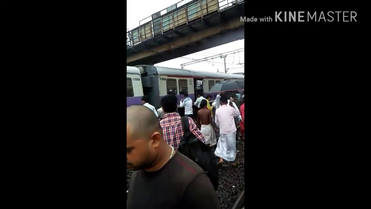 Mumbai mahim me train patri  se utri