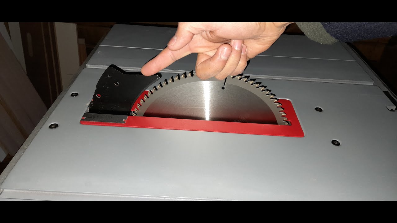 Modificar cuchilla de seguridad en sierra de banco Bosch GTS 254