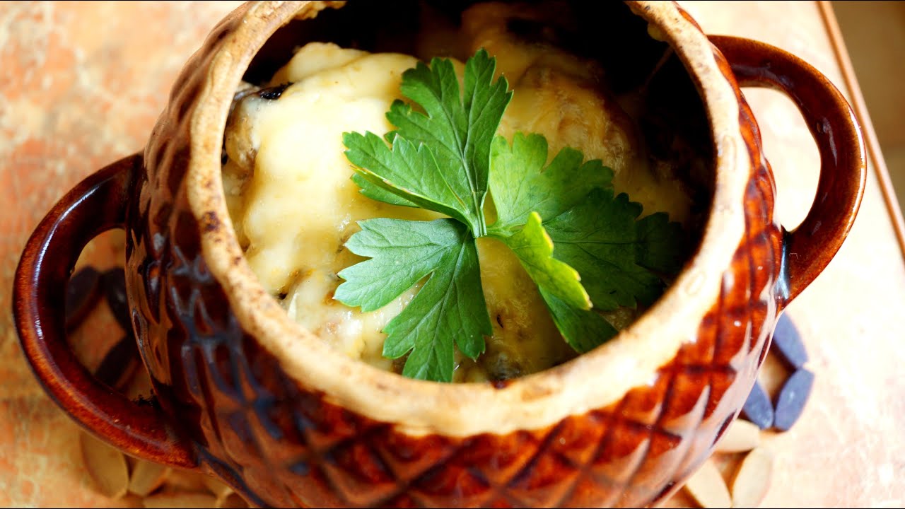 Курица с картофелем в горшочке