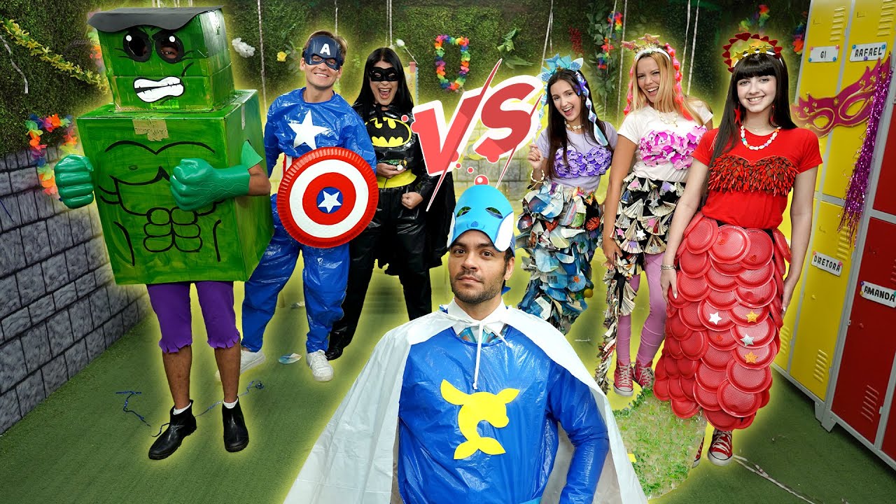 Fantasias recicláveis de carnaval na Escola Fantástica (Heróis VS Sereias)