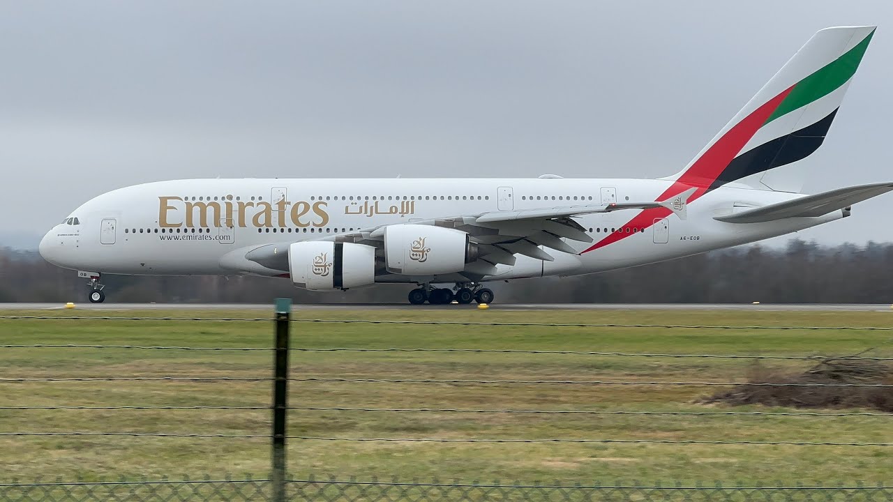 Emirates A380-800 Landing Runway 14 Zurich