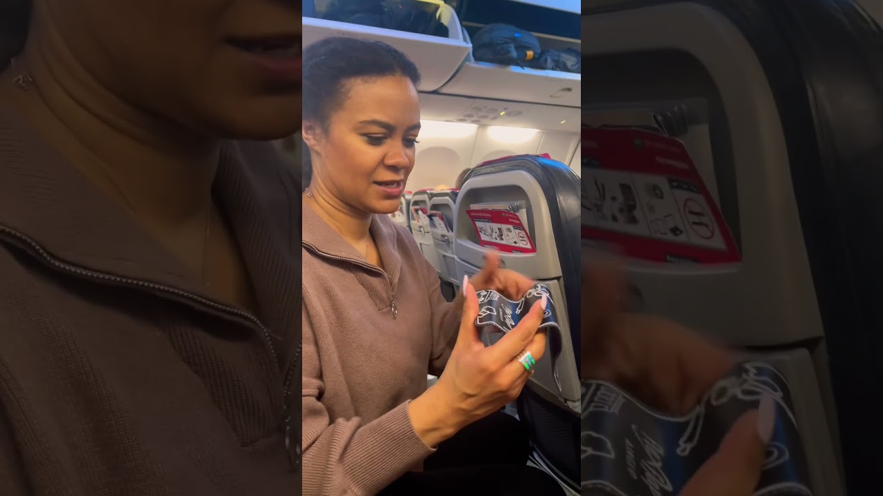✨Amazon Travel Finds✨ Flex Flap Cell Phone Holder #youtubeshorts #amazonfinds #ytshorts