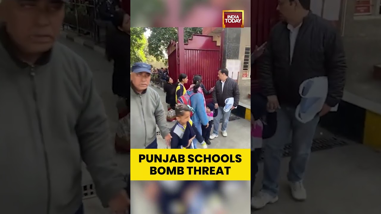 #Bombthreat at three #Jalandhar #schools; #students sent home as #precaution | #indiatoday #shorts