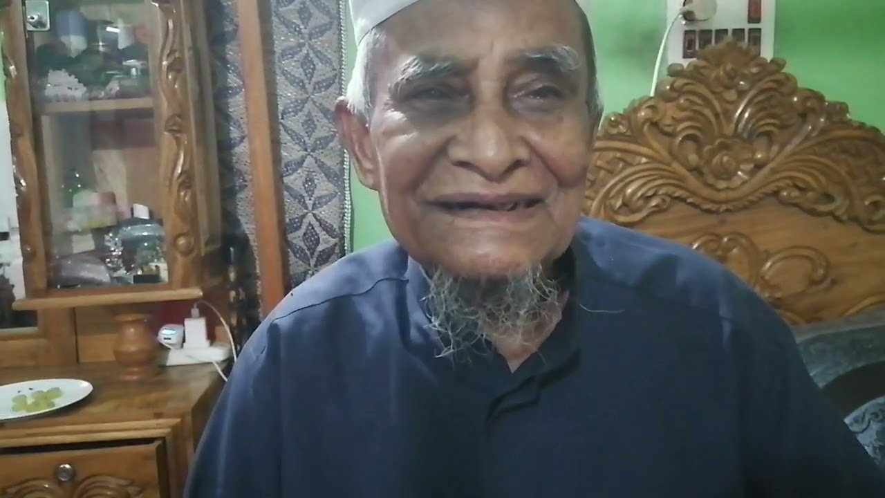 মাওলানা মুশাহিদ বায়মপুরী রহ: মসজিদুল হারামে কার ভুল ধরেছিলেন? তাঁর সচিব মাও: হুদুর রহমান ডালাইছরি।