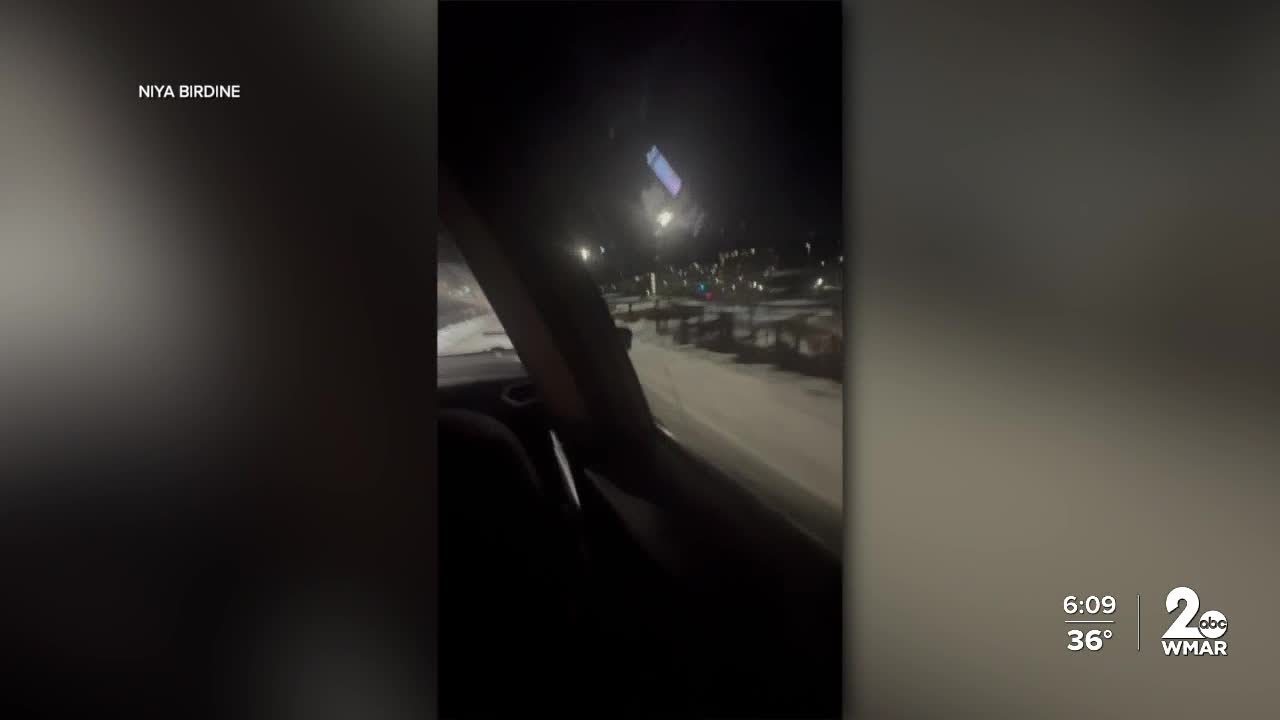 Студентка из Таусона рассказала о ставшей вирусной поездке на Uber по пешеходному мосту.