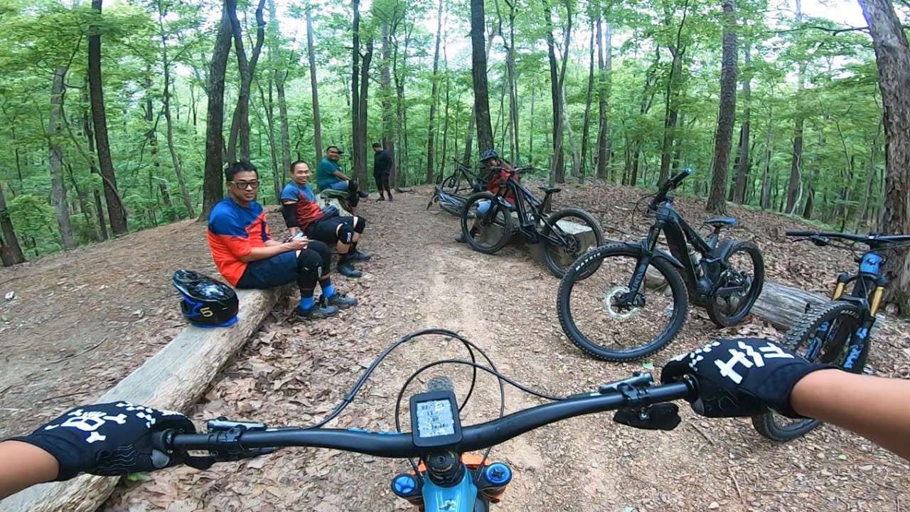 Thunder - Lightning - Slingshot - Tails | Oak Mountain State Park - Pelham, AL | Yeti SB150