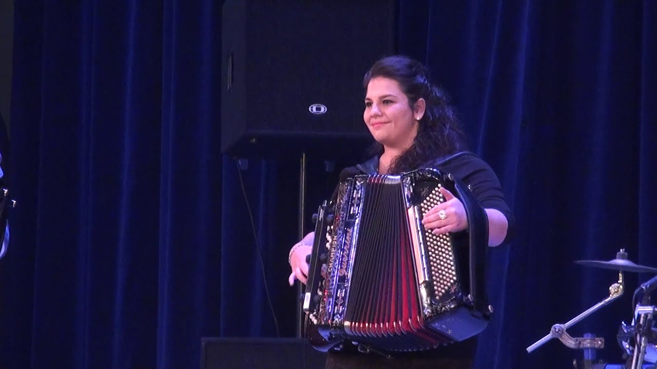 @RadiobiserAt Manuelin slatki splet u Beču #harmonika #acordeon #igranka #violina #vioară #proslava