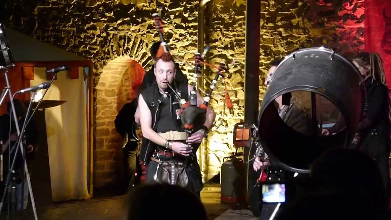Jingle Bells with Celtica Pipes Rock and a burning bagpipe , Burg Altena November 2013