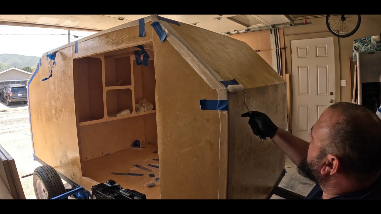 DIY Squaredrop camper build - Part 20: Final coat of epoxy + fiberglass corners
