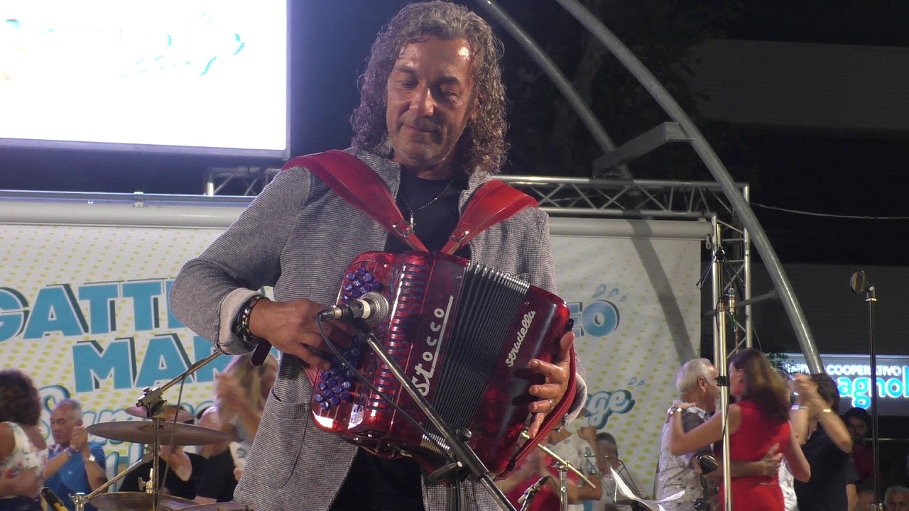 ORCHESTRA GRANDE EVENTO - OSPITE MASSIMO BUDRIESI - BRANI CON LA SUA FISARMONICA