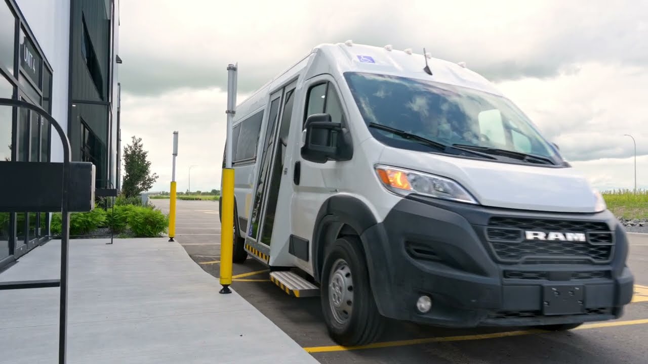 P4 Accessible Van | MoveMobility