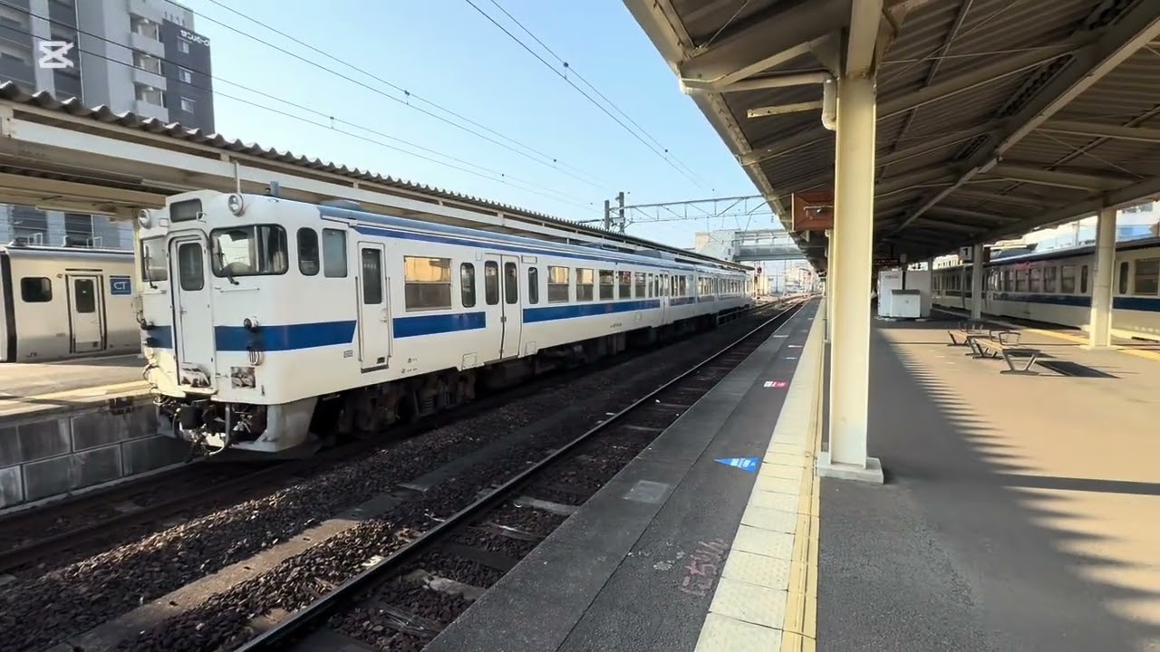 JR九州キハ47形2両 臨時快速木花行 南宮崎駅入線〜発車