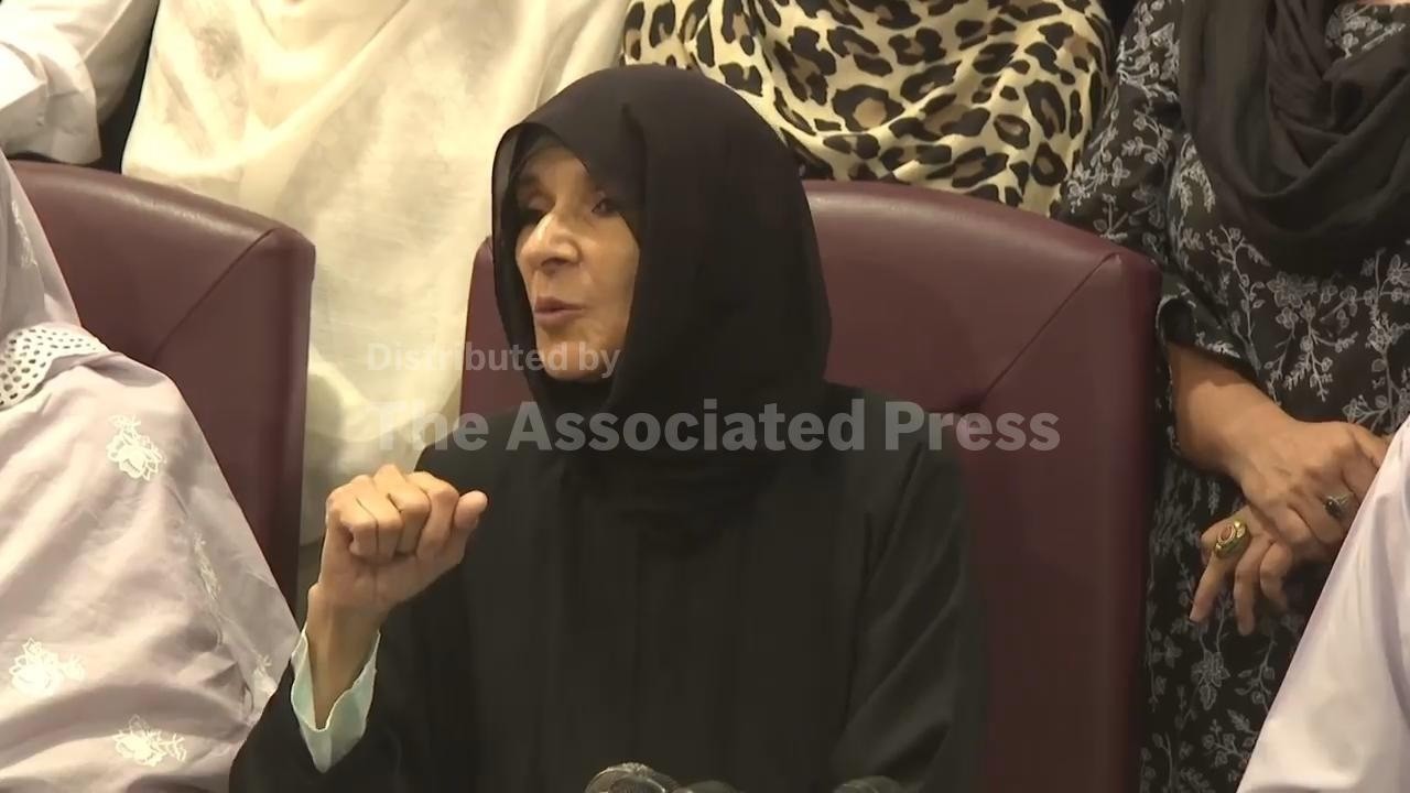 Imran Khan&rsquo;s sister says Pakistan violated court order with hospital move, fears for his health