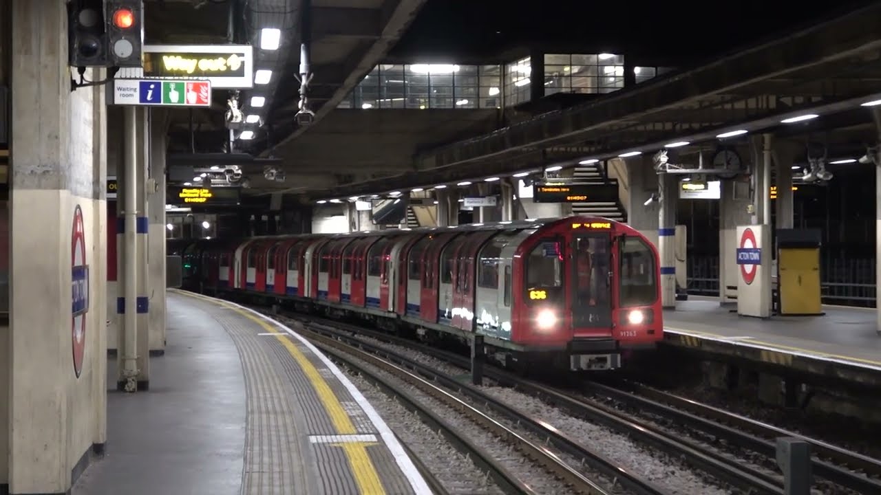 Refurbished with New Motor Sounds! London Underground 1992 Stock on the Piccadilly Line