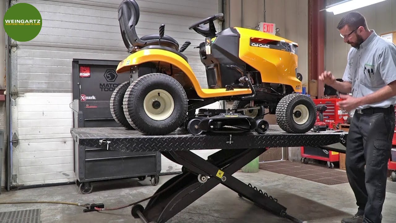 Как заменить приводной ремень на тракторе Cub Cadet XT1