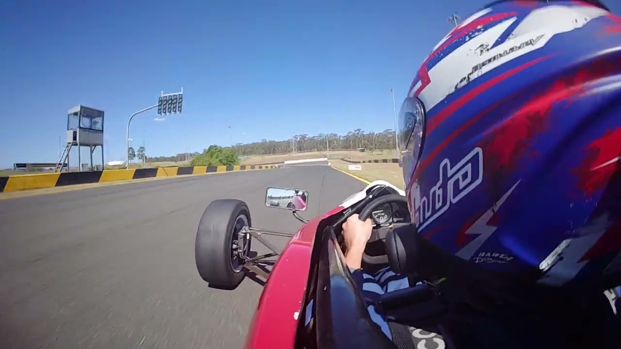 Formula Ford drive at Eastern Creek 10 laps