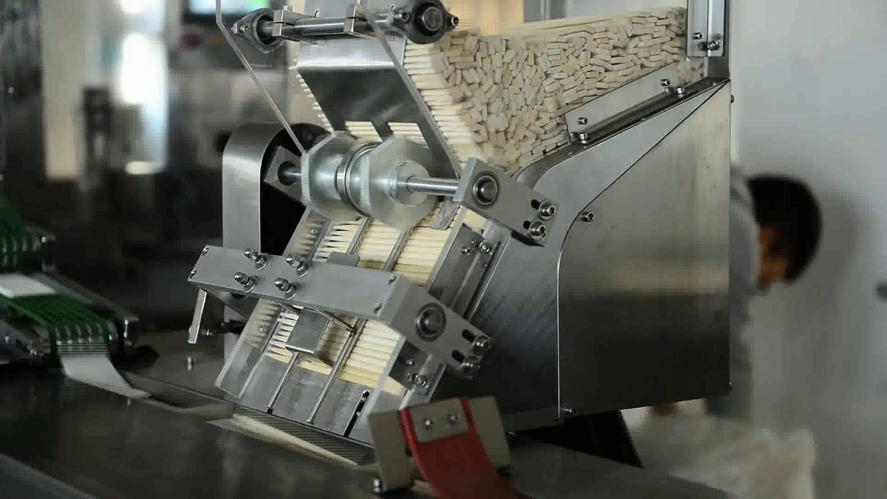 Paper knife fork and spoon cutlery automatic packing machine