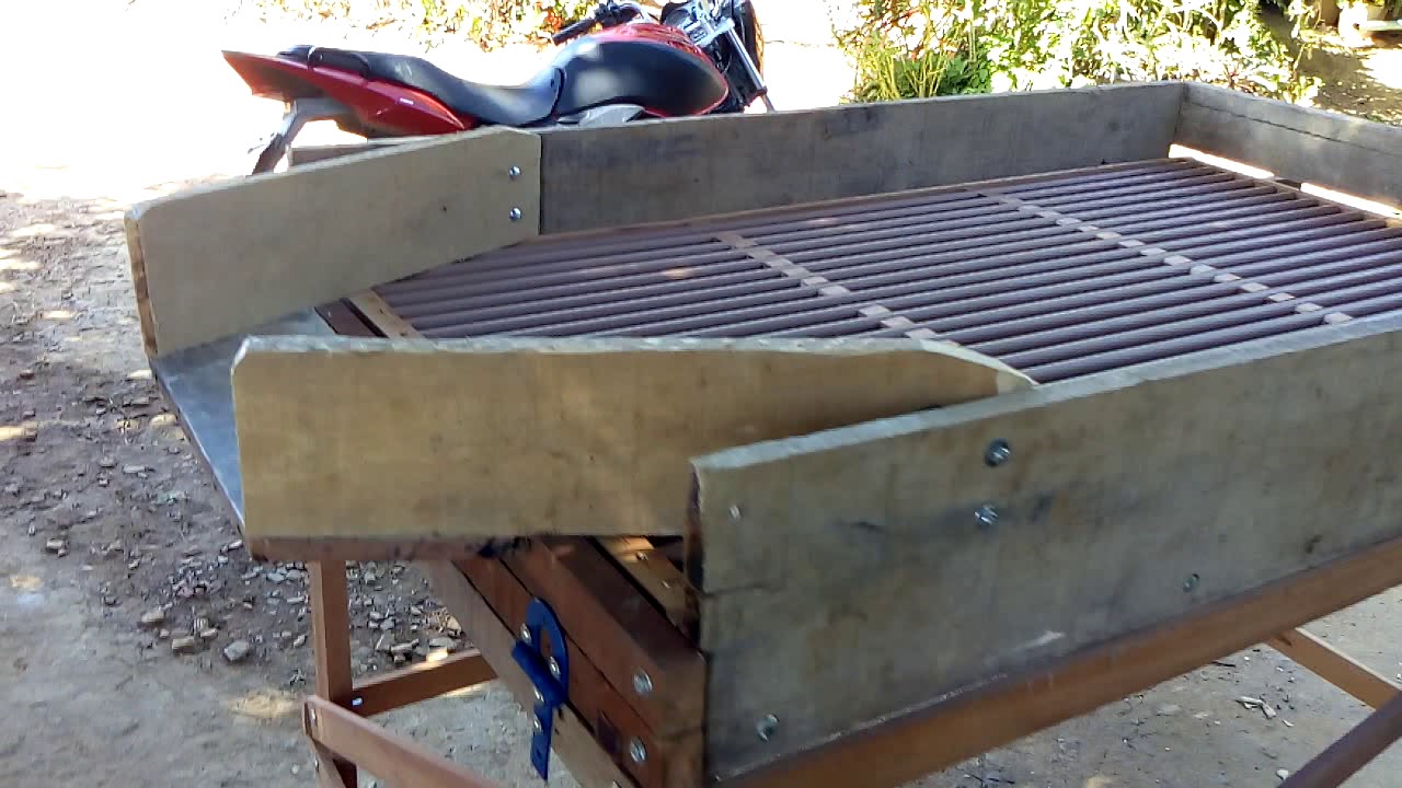 Máquina para selecionar tomate manual