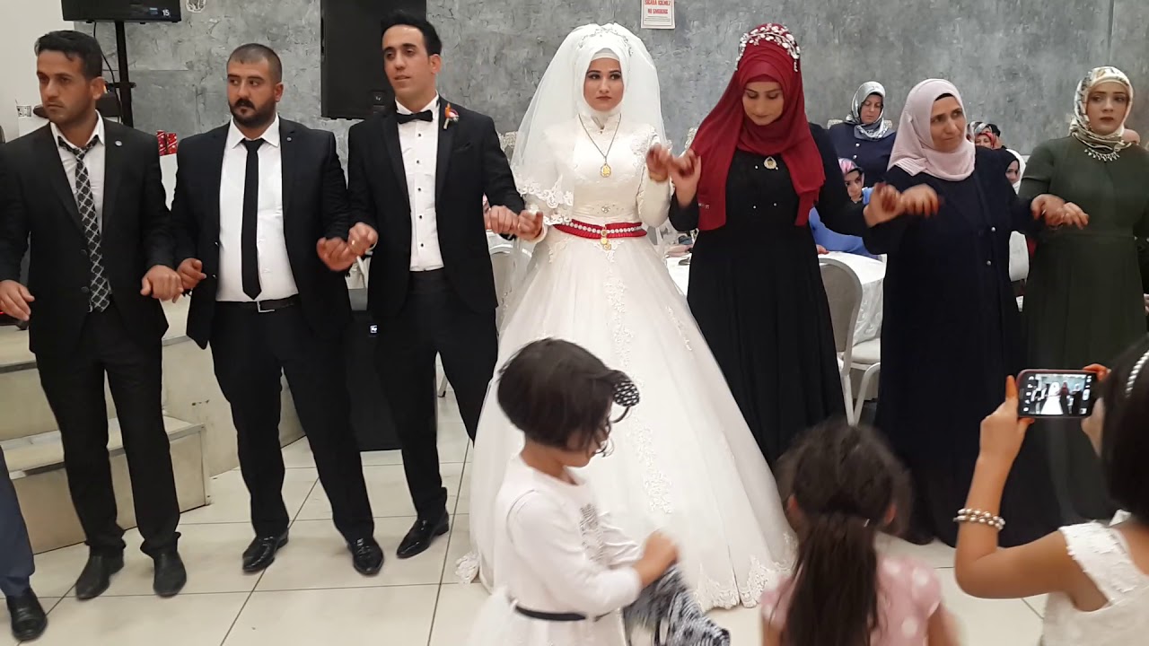 Doğan Namuslu & Meryem Maral Düğün  Halay