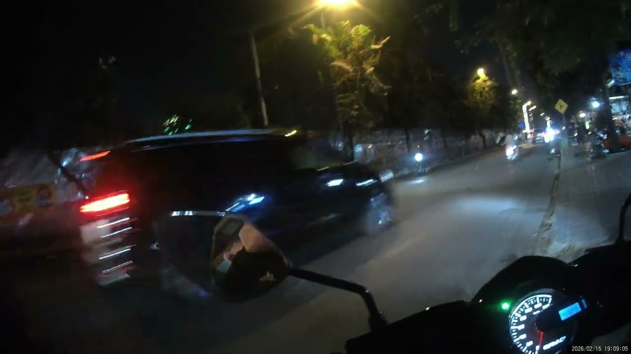 Driving from Toul Kork to Aeon Mall in Phnom Penh, Cambodia Part 1