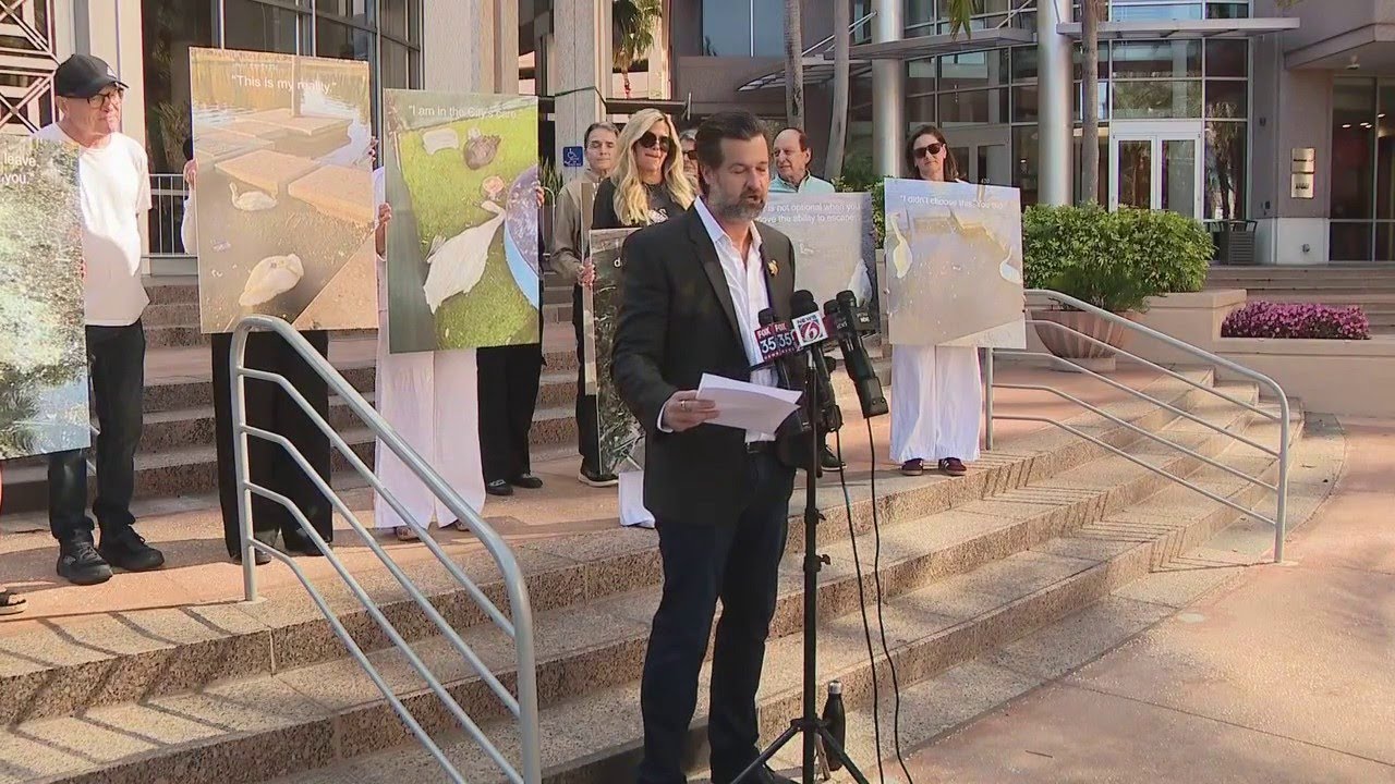 Orlando residents express concerns after Lake Eola swans died