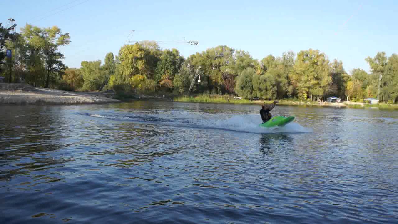 Komych:kayak & wake