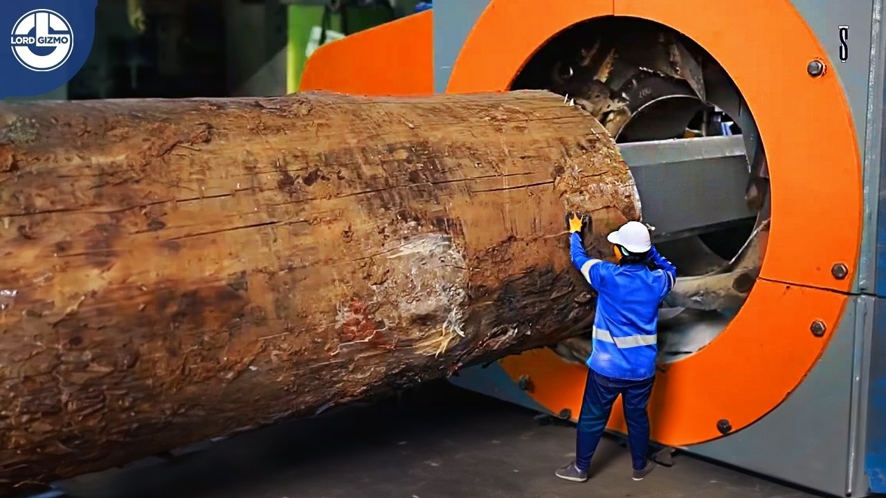 Factory-Made Solid Wood Processing Techniques - A Dangerous Wood Carving Process