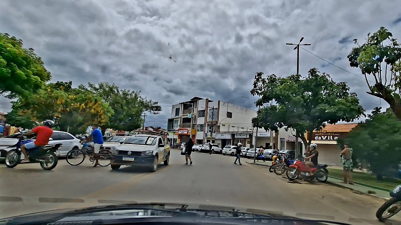 Cidade de LAPÃO - BAHIA em um dia movimentado | Região de Irecê.