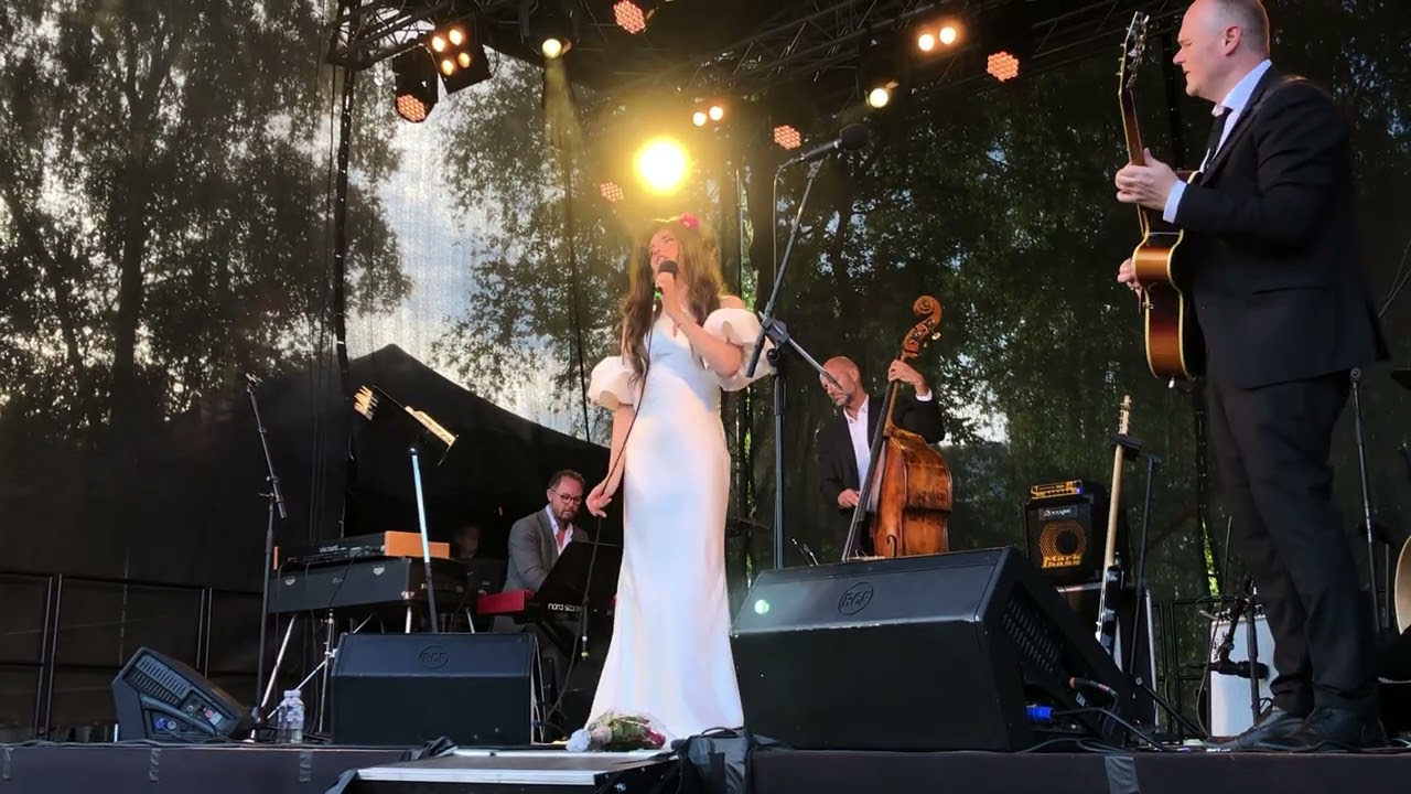 Angelina Jordan (16 yrs) «Million miles» live at Kurbadhagen 10th of July 2022