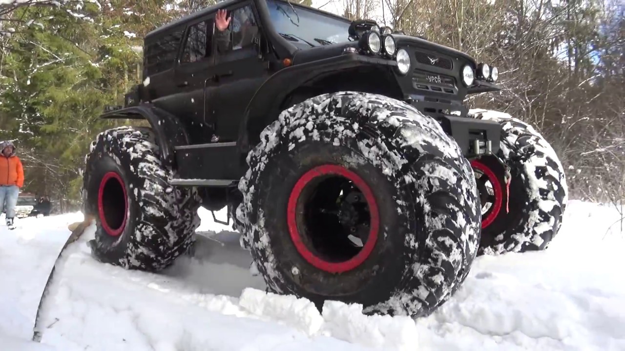 One UAZ hunter vs five jeep Wrangler!