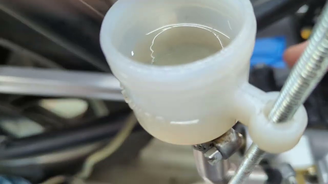 Yamaha XS650 Rear brake bleed