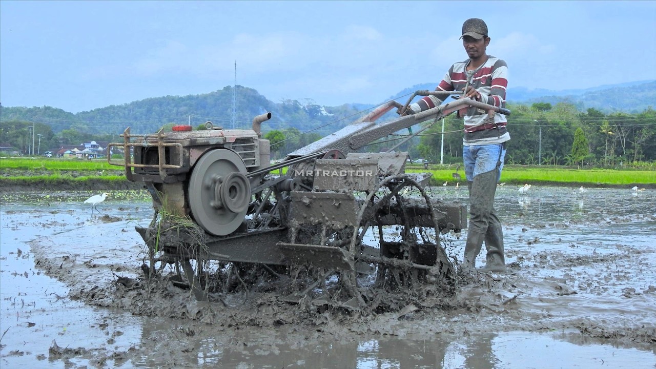 DIESEL MONSTER! Walking Tractor Quick G1000 vs. Deep Unstoppable Mud
