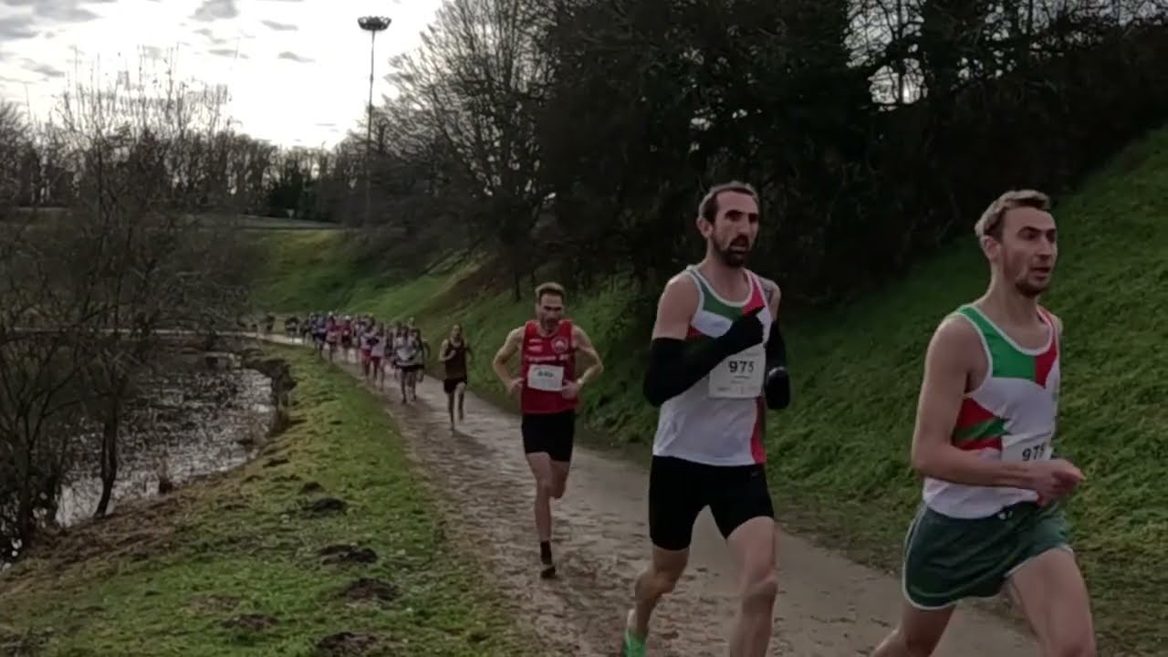 1/2 finale des championnats France de cross le 9/02/2025 à Limoges/course masters 1 et 2