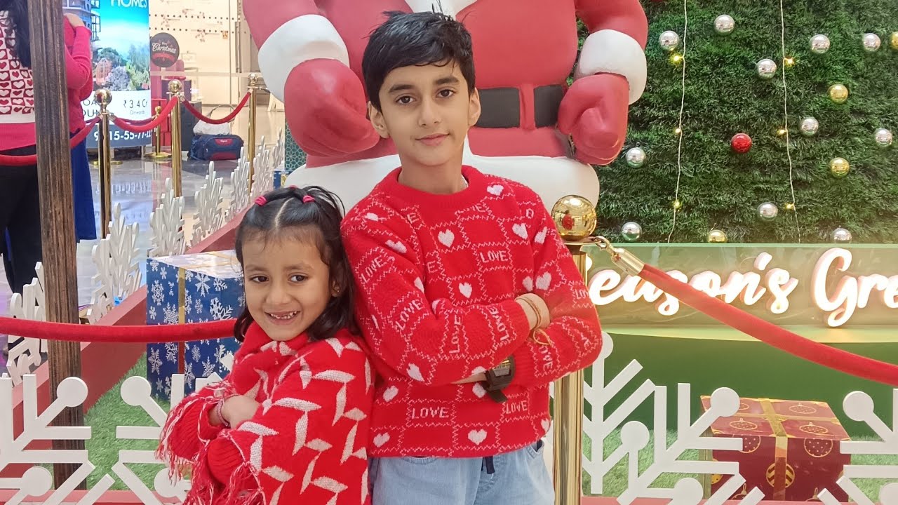Hello 👋 friends❤️ Happy Christmas all🥰 @Akshaj_Giri 