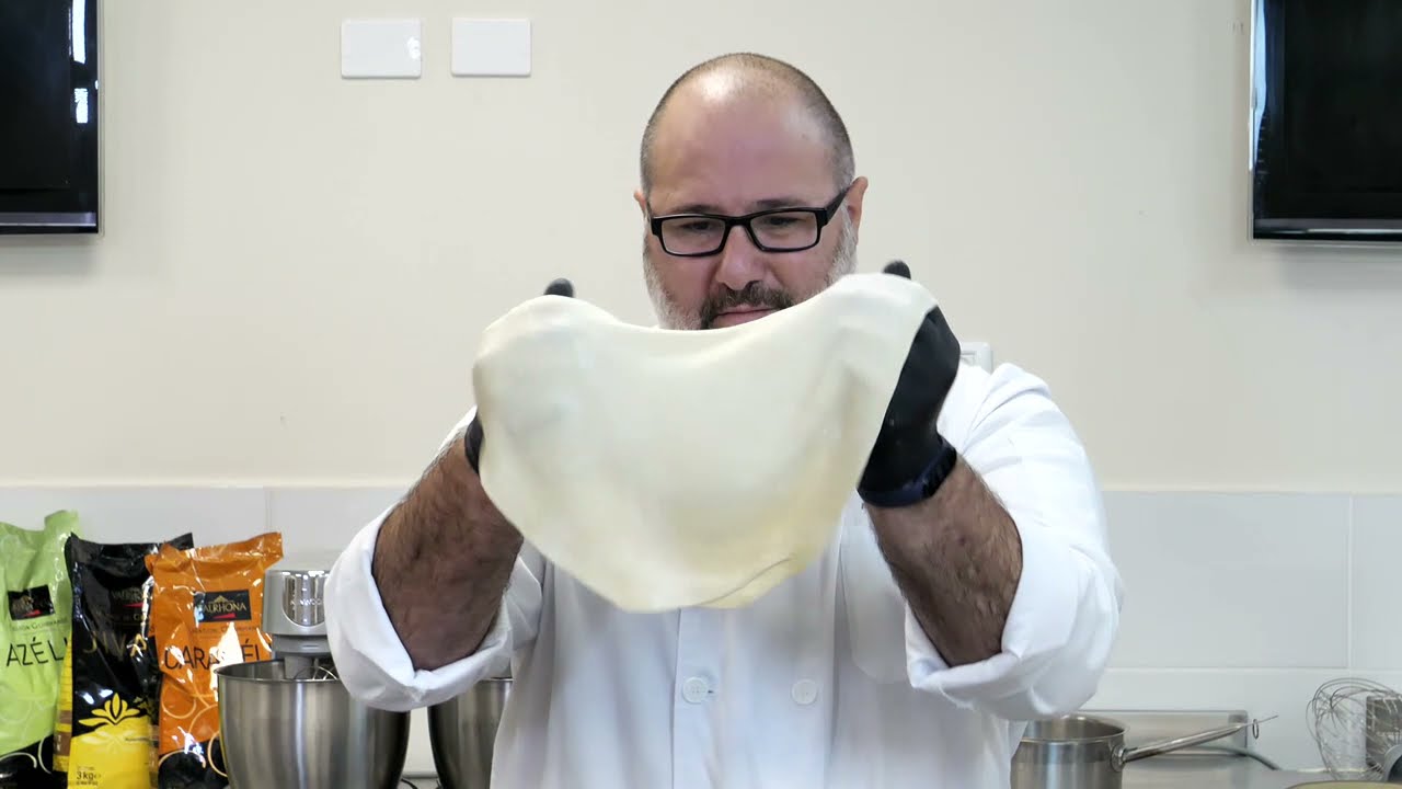 מאפה פילו בלקני עם גבינות (טירופיתה) | שף ברי סייג | בית ספר בישולים