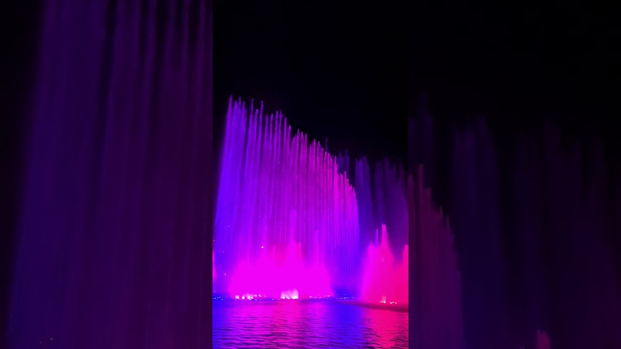 The world&rsquo;s largest multicolor dancing fountain at Okada Manila