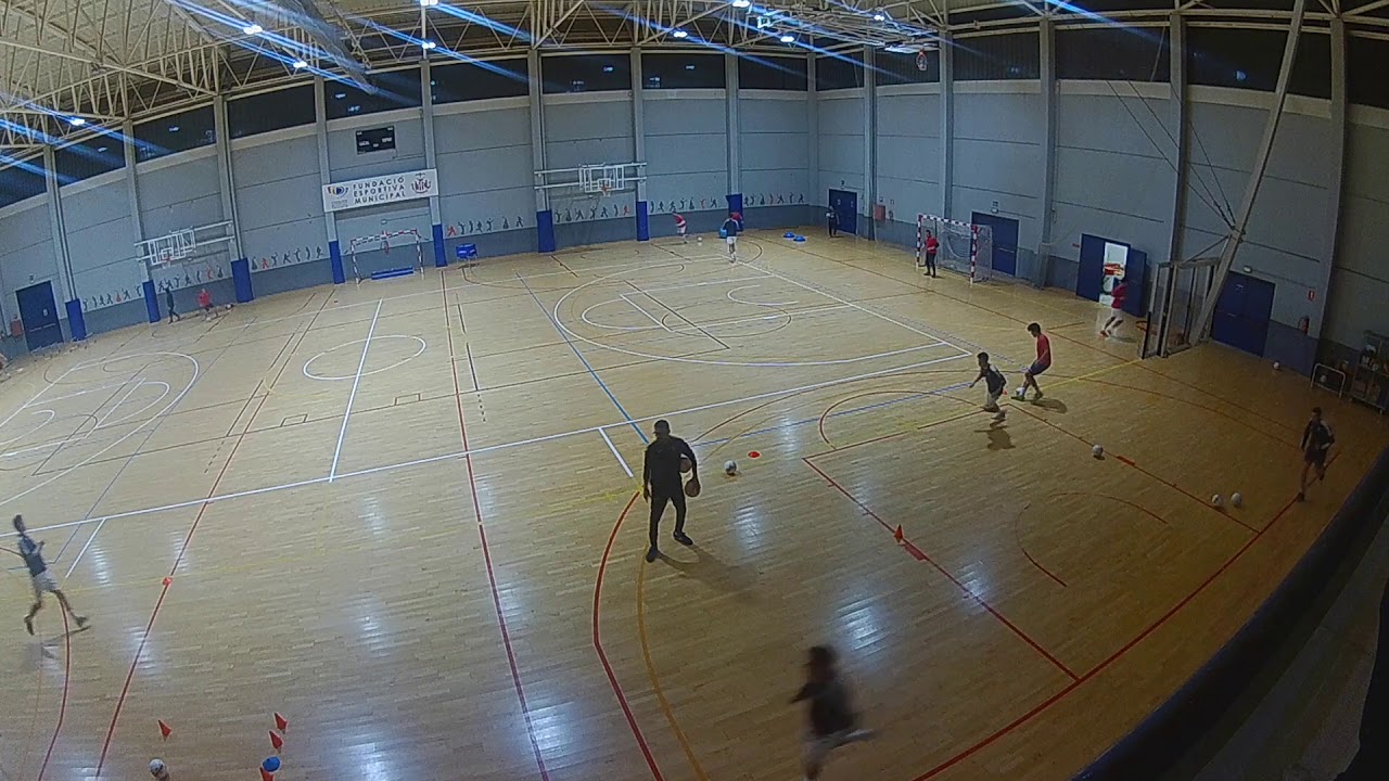 Entrenamiento de Fútbol sala: 2 circuitos diferentes de velocidad + finalización.